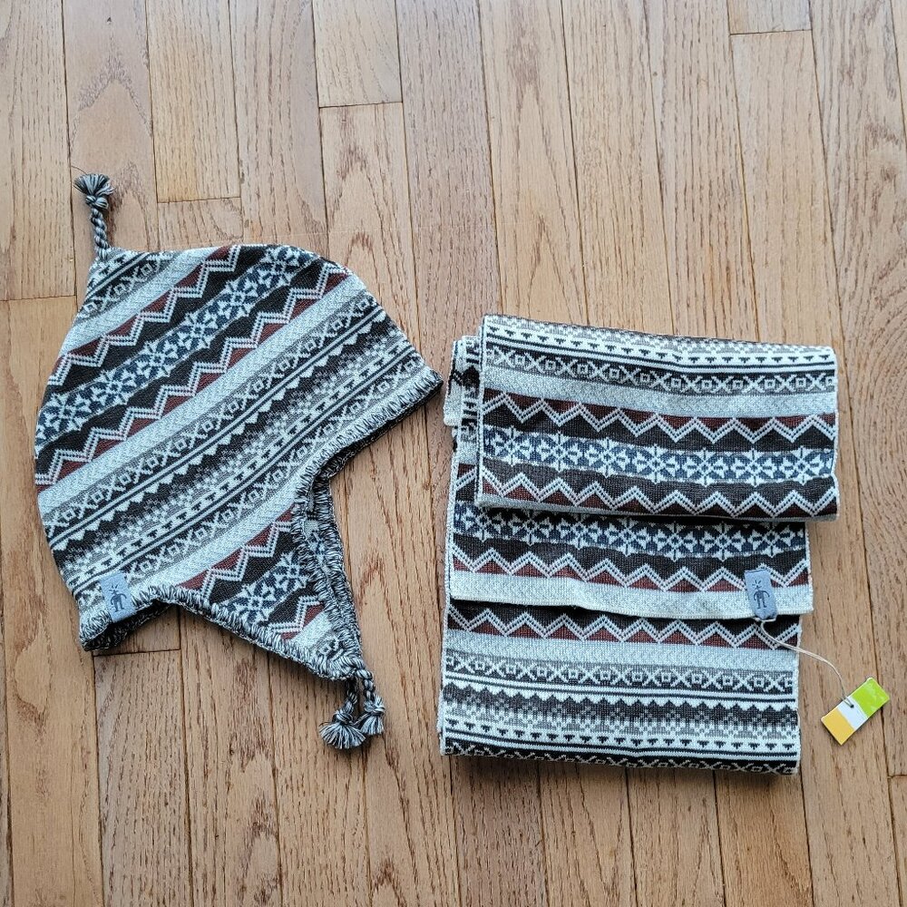 NWT Smartwool Hat and Scarf Set Beanie Hat with Ear Flaps Merino Wool